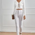 Kadın Beyaz Dekolteli Uzun Kollu Crop Top Bluz IM-5070
