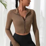 Kahverengi Şık Başparmak Geçmeli Uzun Kollu Fermuarlı Dik Yaka Sportif Crop Bluz IM-5030
